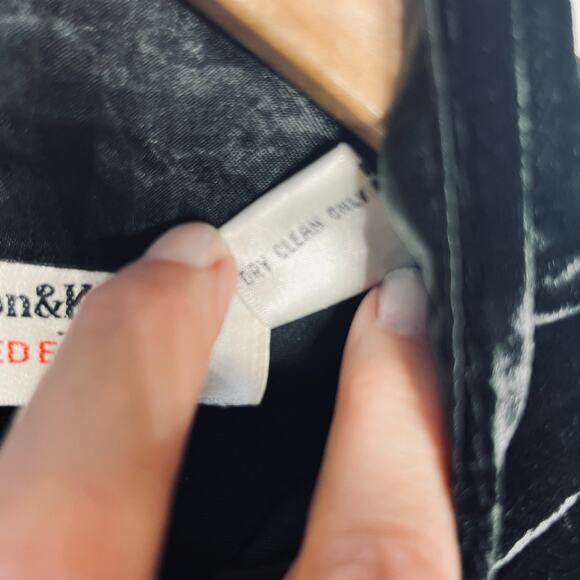 Wheaton & Katz LTD VTG Blouse Black Velvet Rayon Silk Button Up Holiday Witchy M - Picture 6 of 6